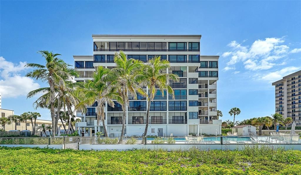 For Sale: $1,295,000 (2 beds, 2 baths, 1576 Square Feet)