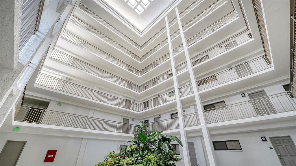 For Sale: $1,295,000 (2 beds, 2 baths, 1576 Square Feet)