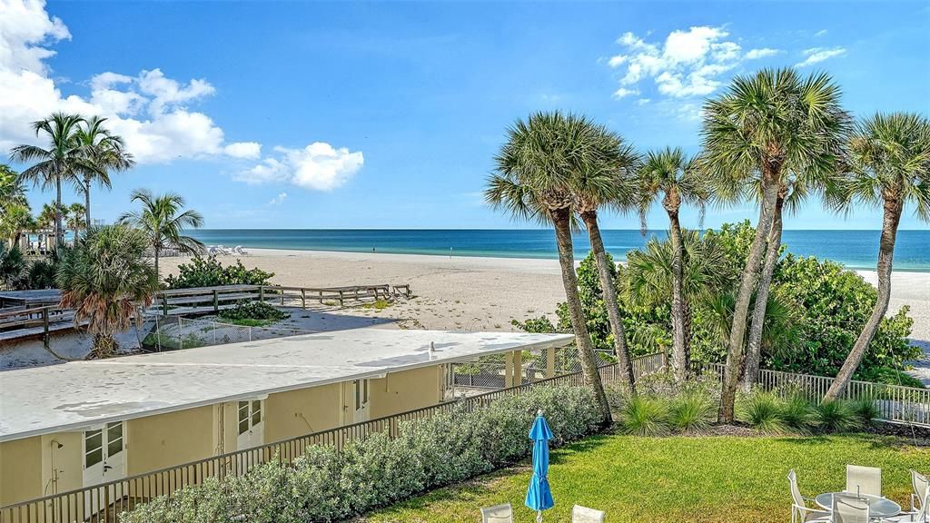 For Sale: $1,295,000 (2 beds, 2 baths, 1576 Square Feet)