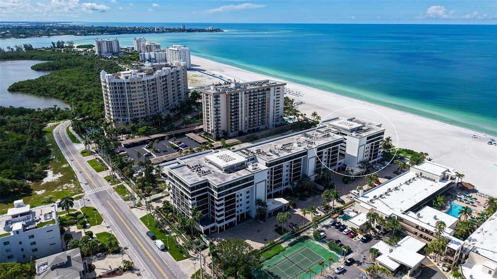 For Sale: $1,295,000 (2 beds, 2 baths, 1576 Square Feet)