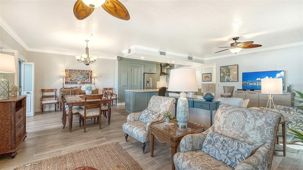 For Sale: $1,295,000 (2 beds, 2 baths, 1576 Square Feet)