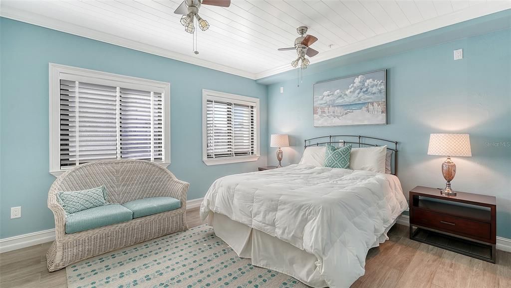 For Sale: $1,295,000 (2 beds, 2 baths, 1576 Square Feet)