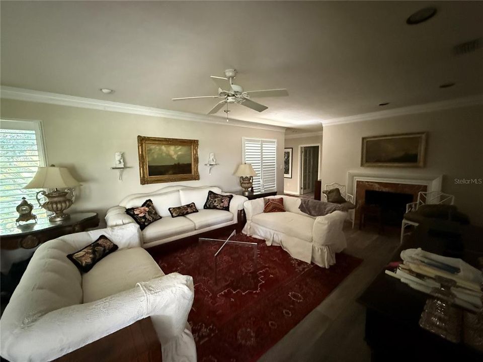 En Venta: $995,000 (4 camas, 3 baños, 3092 Pies cuadrados)