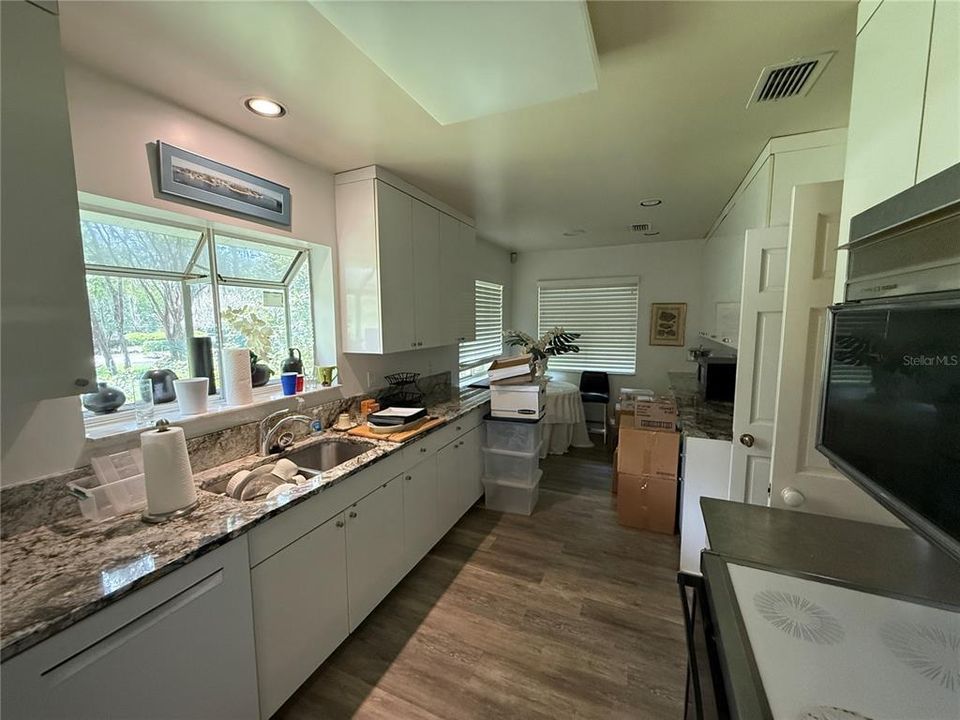 En Venta: $995,000 (4 camas, 3 baños, 3092 Pies cuadrados)