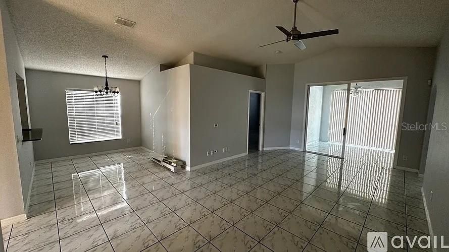 For Rent: $2,950 (3 beds, 2 baths, 1413 Square Feet)