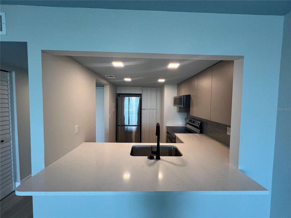 В аренду: $2,500 (1 спален, 1 ванн, 780 Квадратных фут)