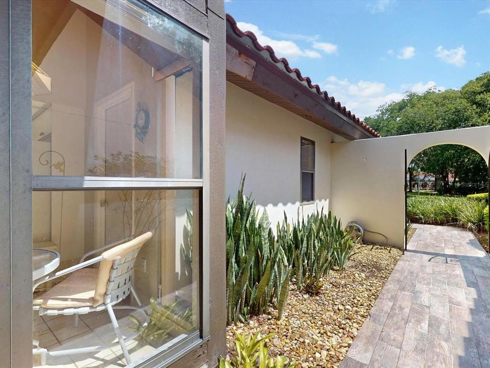 For Sale: $260,000 (3 beds, 2 baths, 1844 Square Feet)