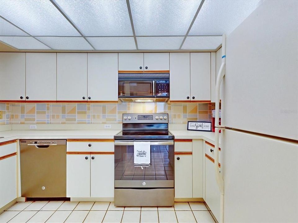 For Sale: $260,000 (3 beds, 2 baths, 1844 Square Feet)