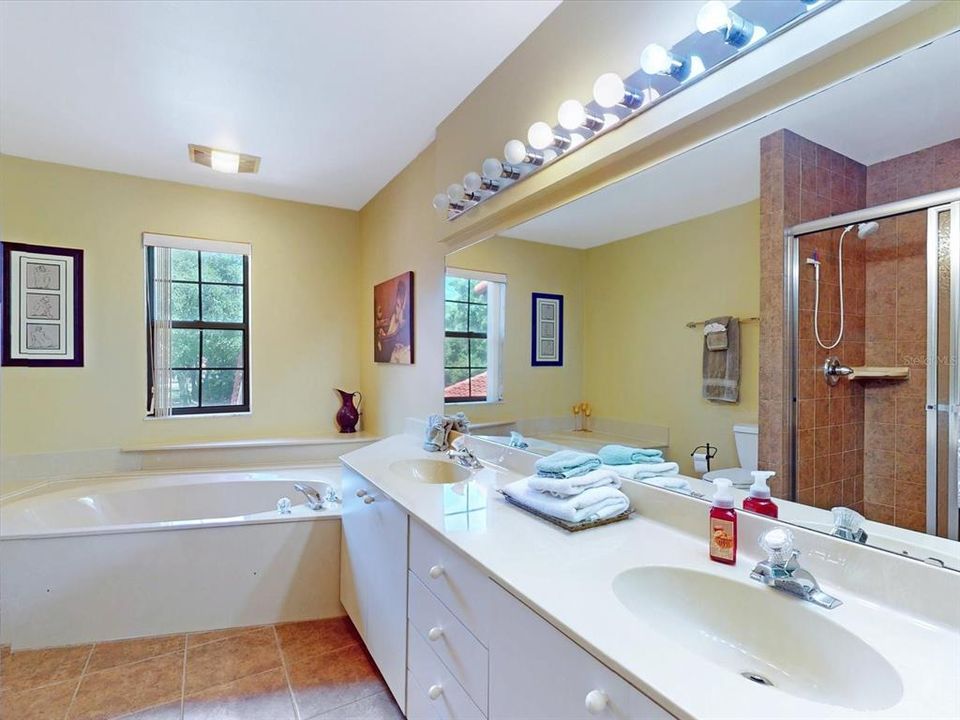 For Sale: $260,000 (3 beds, 2 baths, 1844 Square Feet)