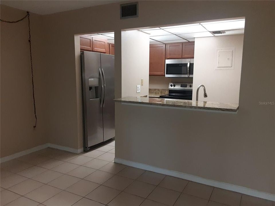For Sale: $145,000 (2 beds, 2 baths, 897 Square Feet)