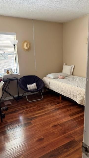 For Sale: $145,000 (2 beds, 2 baths, 897 Square Feet)