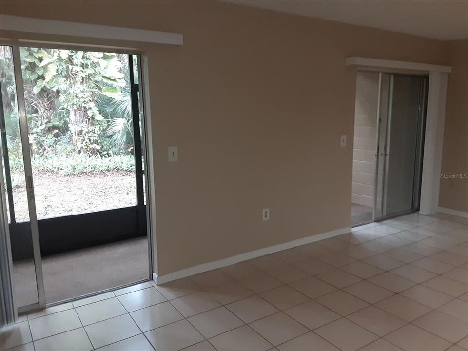 For Sale: $145,000 (2 beds, 2 baths, 897 Square Feet)