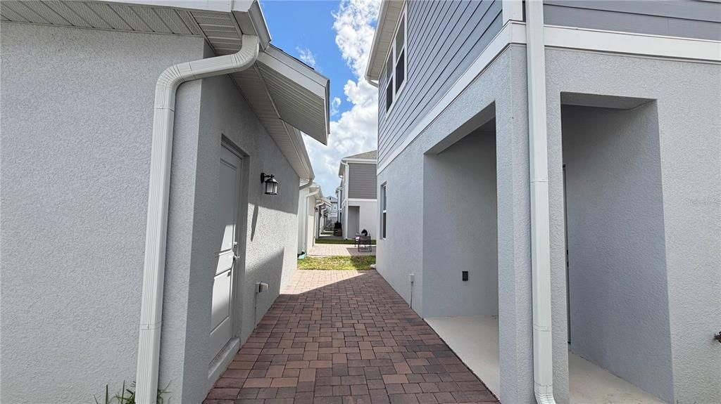 For Rent: $2,500 (4 beds, 3 baths, 1880 Square Feet)
