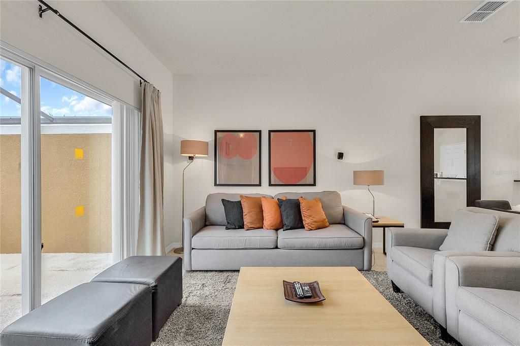 En Venta: $305,000 (2 camas, 2 baños, 1161 Pies cuadrados)