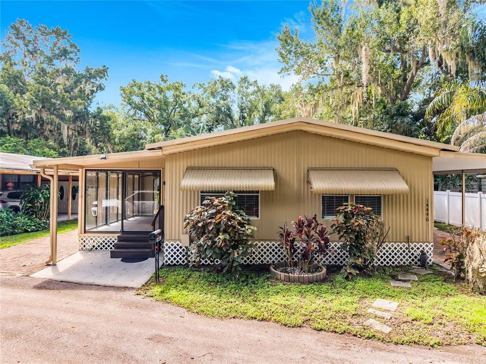 На продажу: $179,900 (2 спален, 2 ванн, 1056 Квадратных фут)