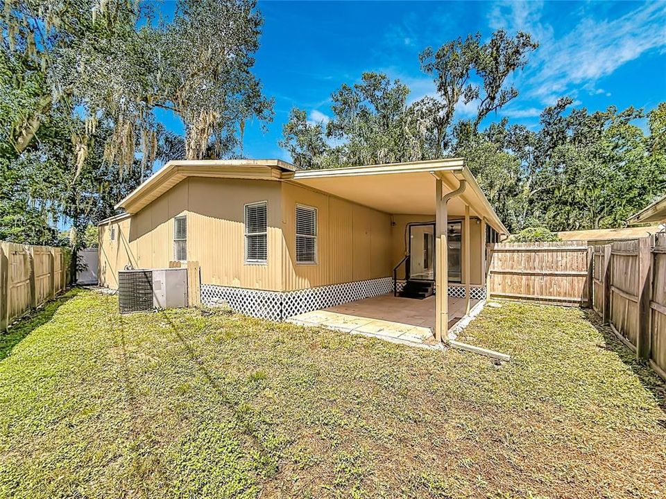 На продажу: $179,900 (2 спален, 2 ванн, 1056 Квадратных фут)