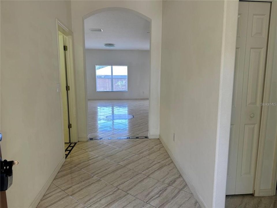 En Renta: $2,150 (3 camas, 2 baños, 1550 Pies cuadrados)