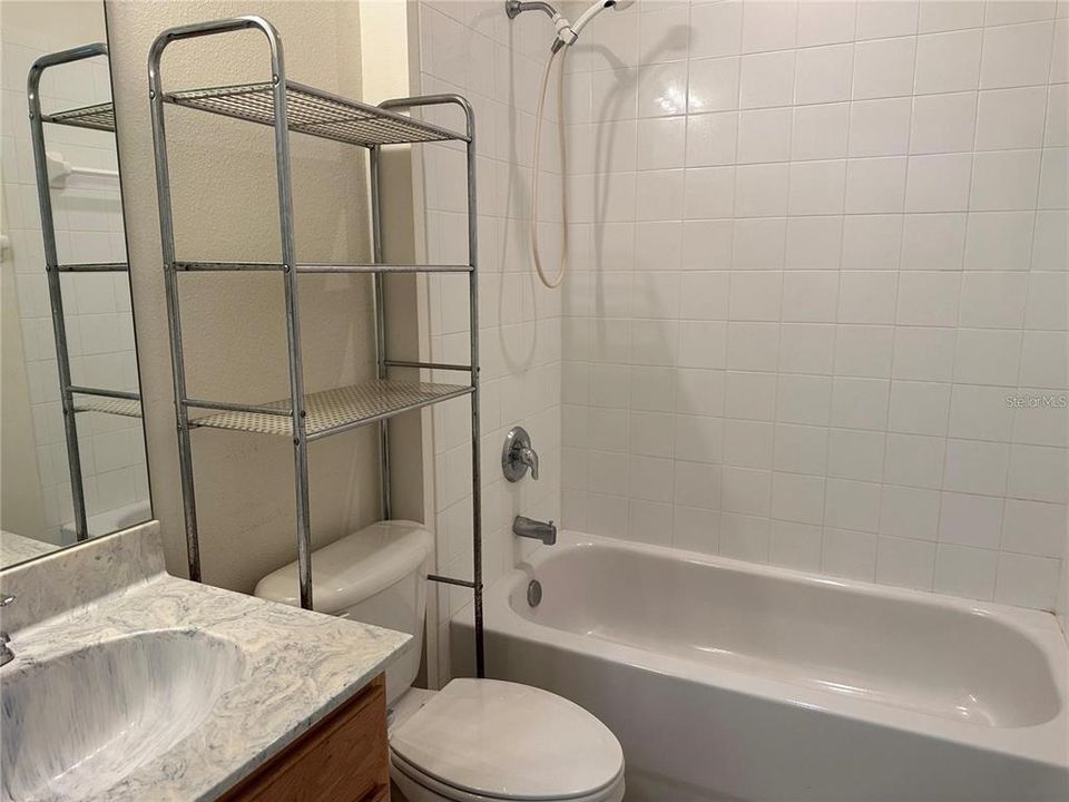 En Renta: $2,150 (3 camas, 2 baños, 1550 Pies cuadrados)
