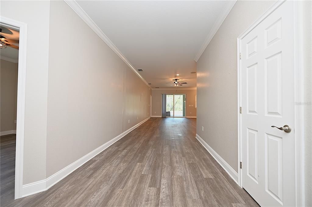 For Rent: $3,000 (6 beds, 3 baths, 2685 Square Feet)