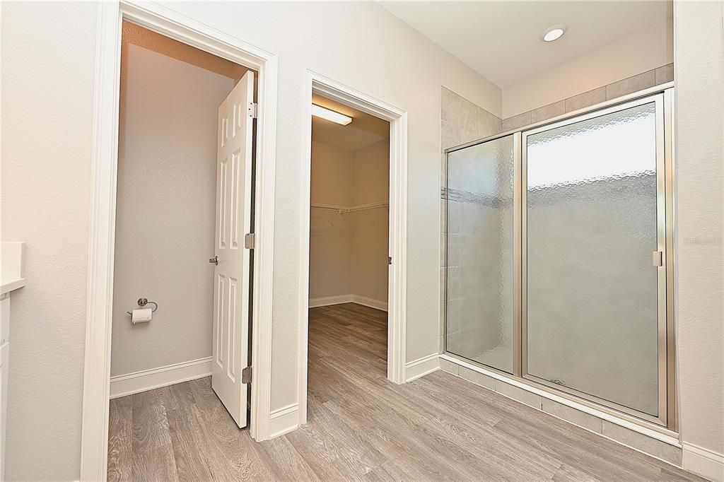 For Rent: $3,000 (6 beds, 3 baths, 2685 Square Feet)