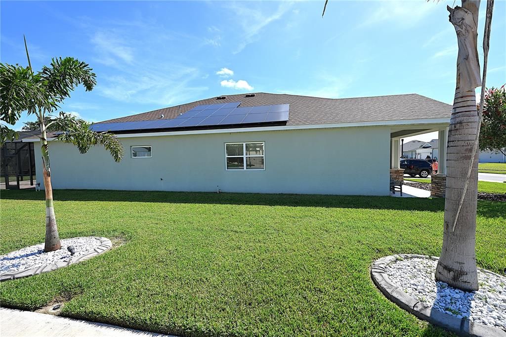 For Rent: $3,000 (6 beds, 3 baths, 2685 Square Feet)