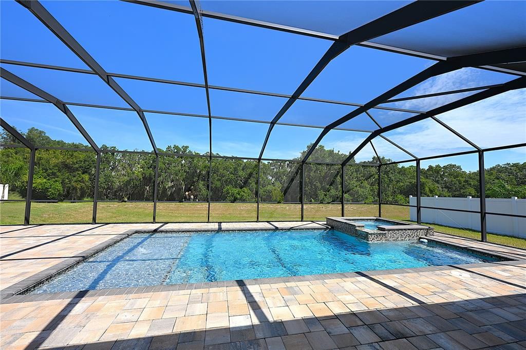 For Rent: $3,000 (6 beds, 3 baths, 2685 Square Feet)