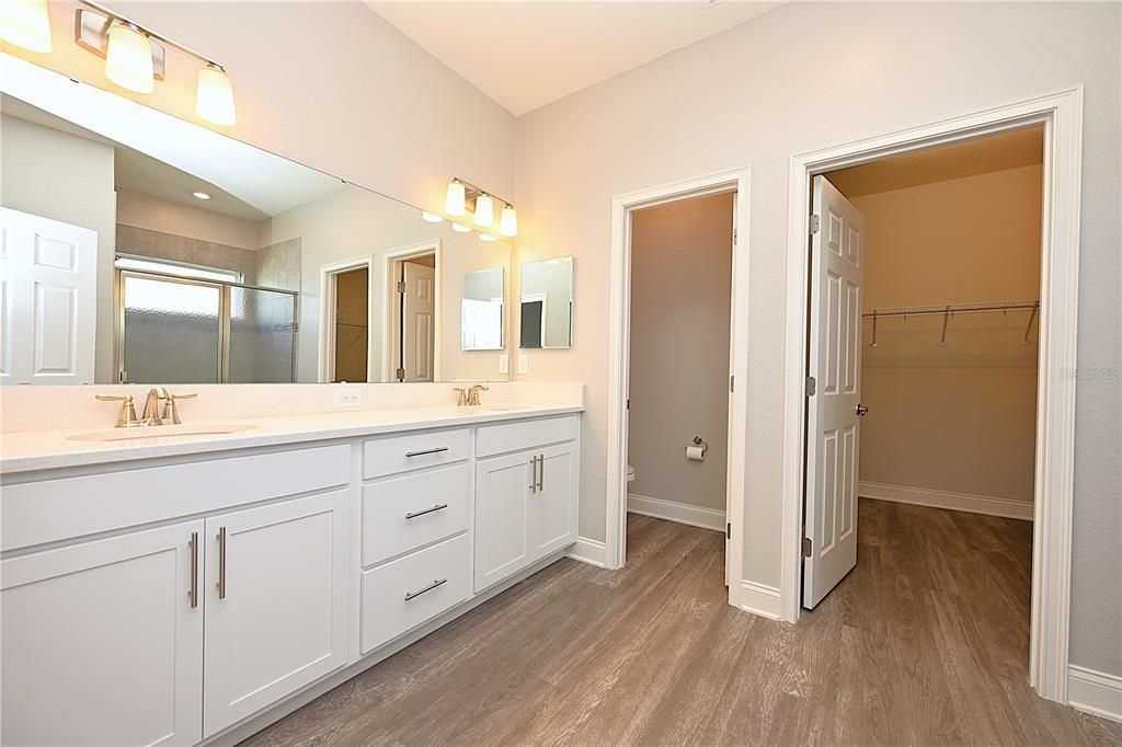For Rent: $3,000 (6 beds, 3 baths, 2685 Square Feet)