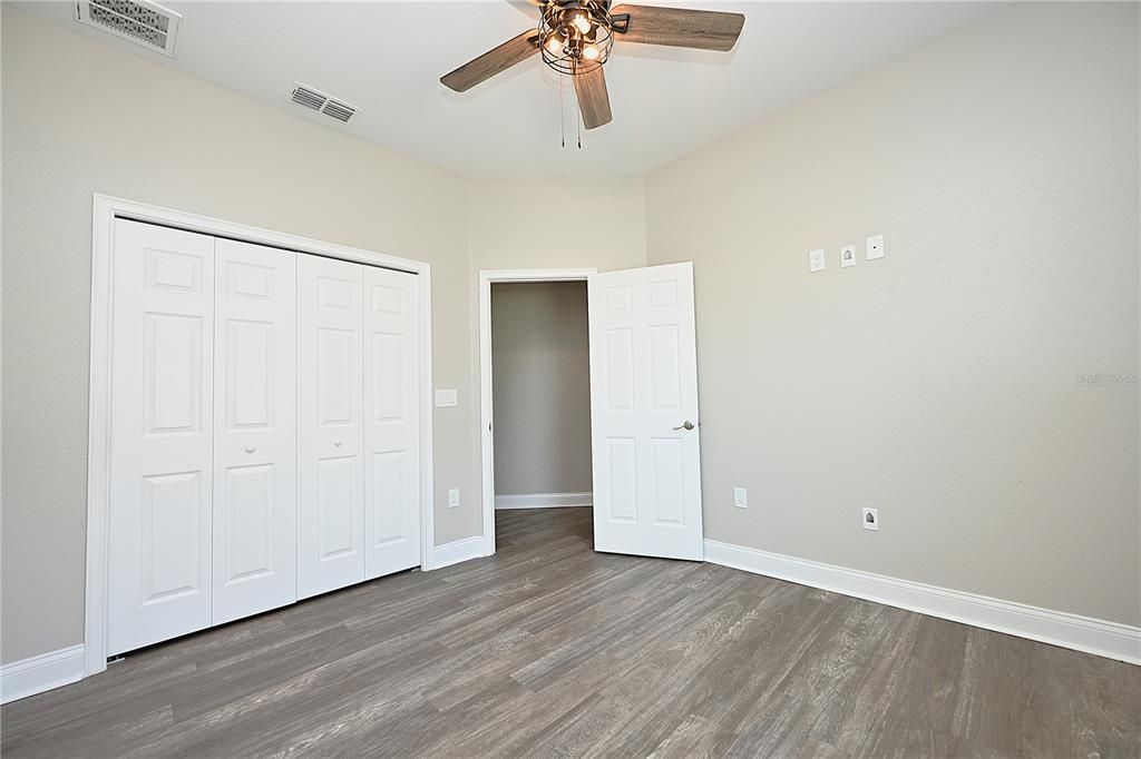 For Rent: $3,000 (6 beds, 3 baths, 2685 Square Feet)