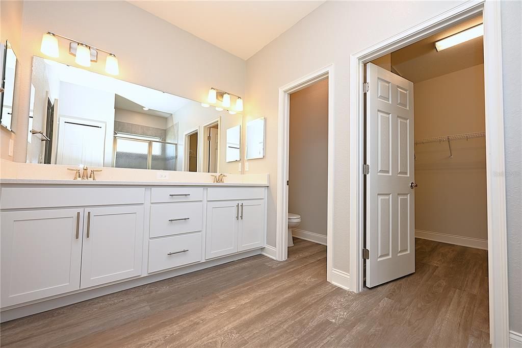 For Rent: $3,000 (6 beds, 3 baths, 2685 Square Feet)