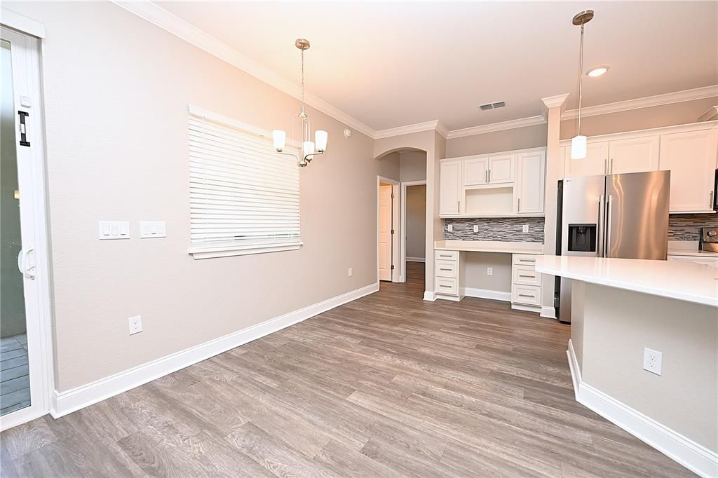 For Rent: $3,000 (6 beds, 3 baths, 2685 Square Feet)