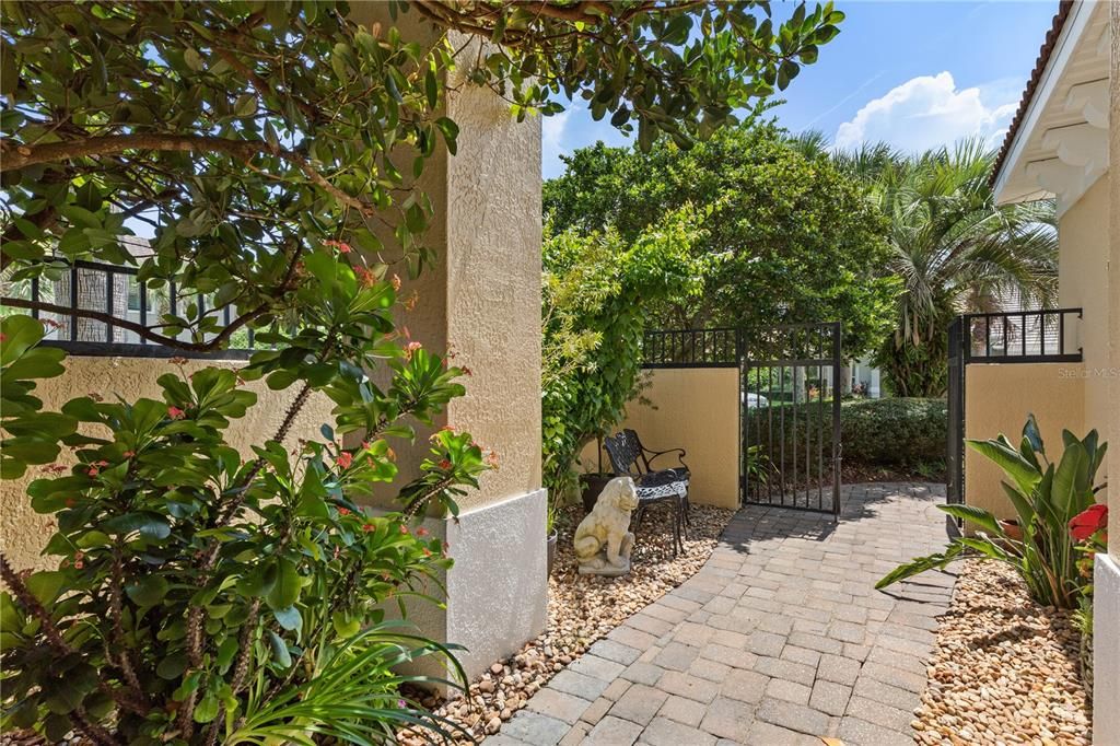 For Sale: $1,100,000 (4 beds, 3 baths, 2577 Square Feet)