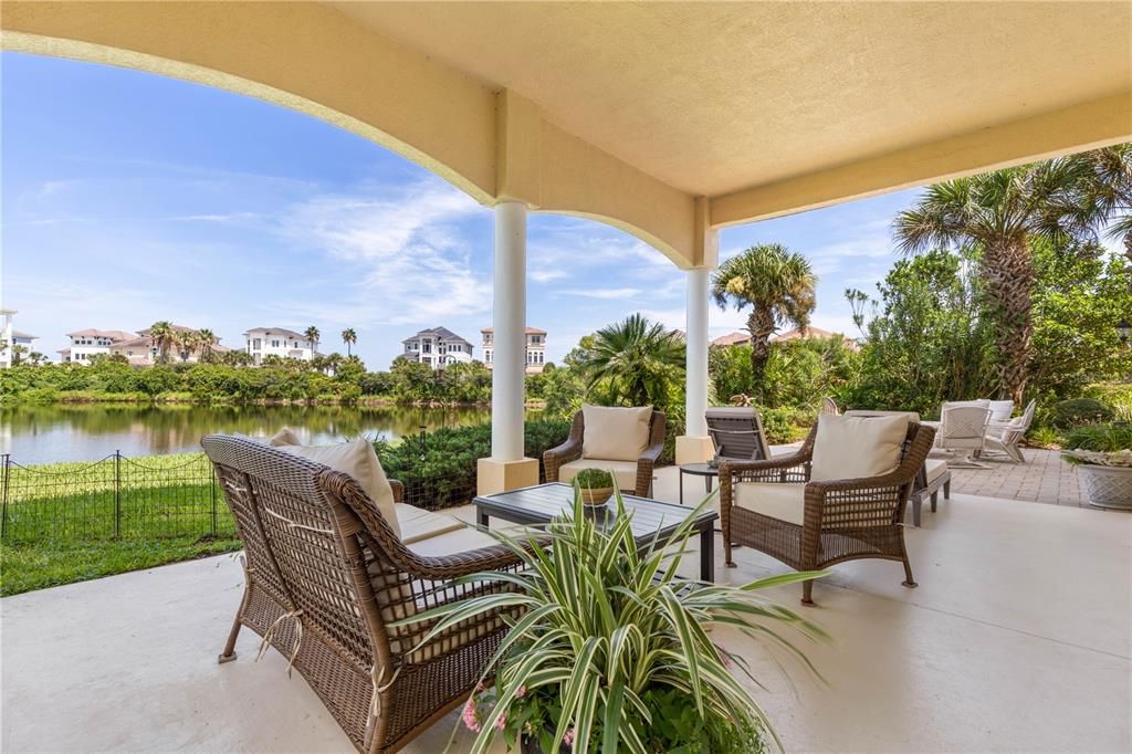 For Sale: $1,100,000 (4 beds, 3 baths, 2577 Square Feet)