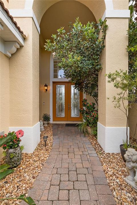 For Sale: $1,100,000 (4 beds, 3 baths, 2577 Square Feet)