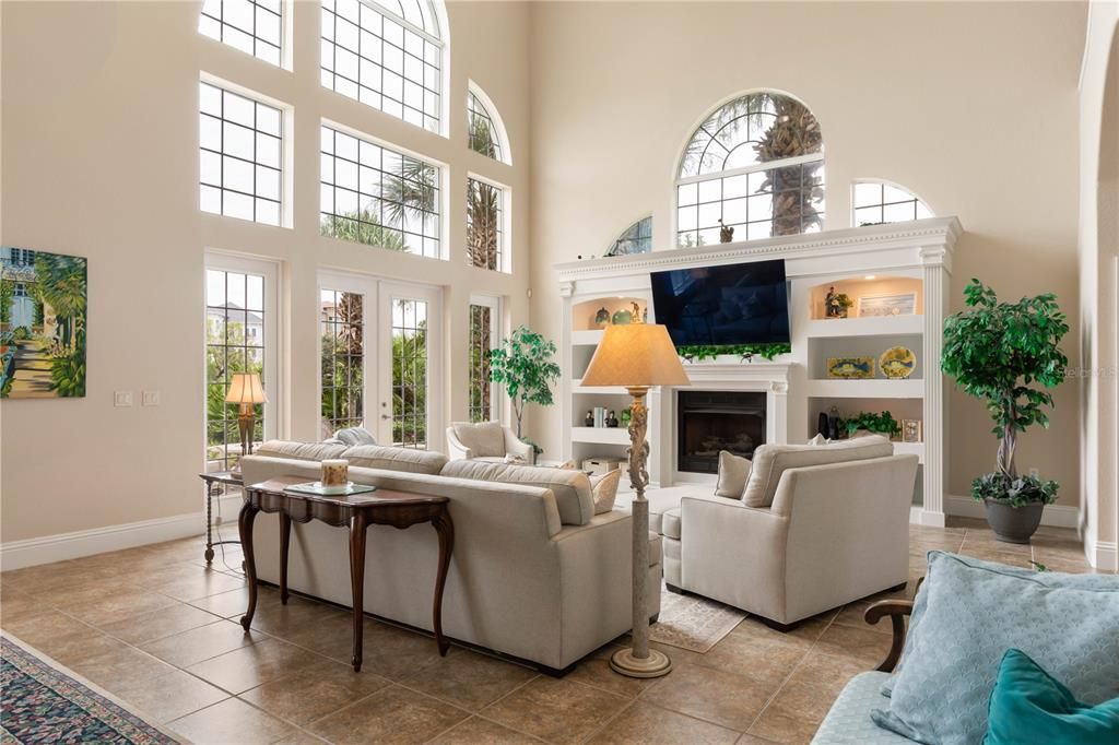 For Sale: $1,100,000 (4 beds, 3 baths, 2577 Square Feet)