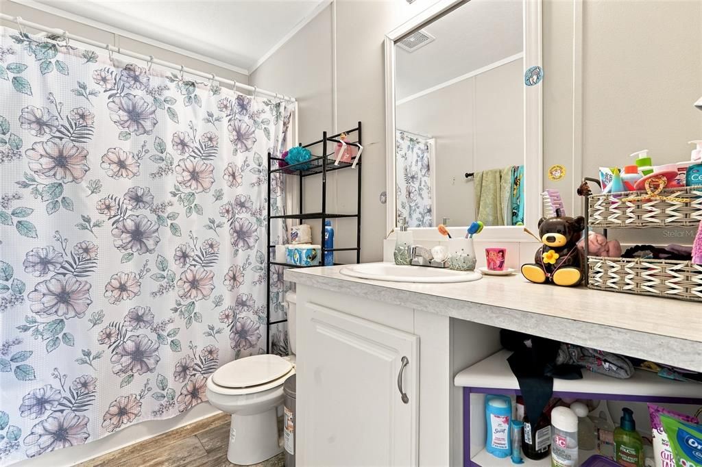 For Sale: $274,900 (3 beds, 2 baths, 1280 Square Feet)