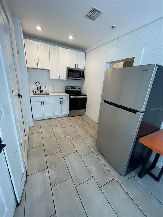 For Rent: $1,195 (1 beds, 1 baths, 624 Square Feet)