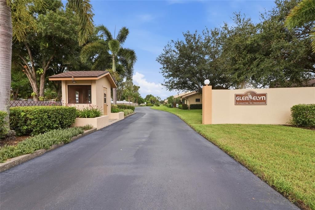 For Sale: $289,000 (2 beds, 2 baths, 1236 Square Feet)