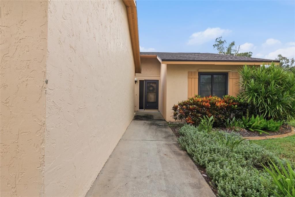 For Sale: $289,000 (2 beds, 2 baths, 1236 Square Feet)