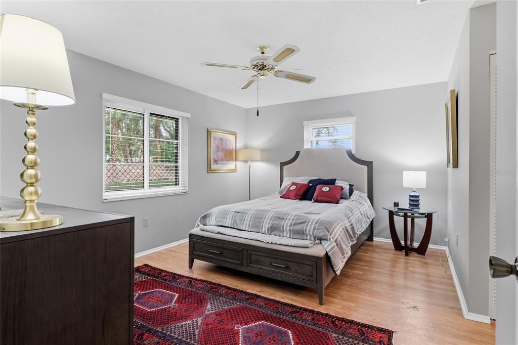 For Sale: $289,000 (2 beds, 2 baths, 1236 Square Feet)