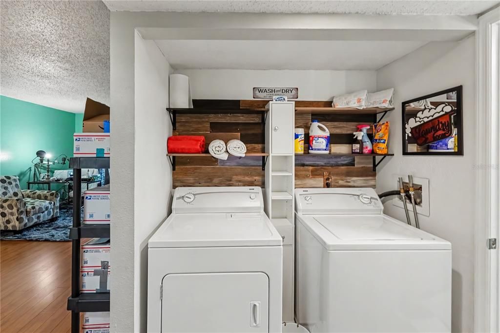For Sale: $176,660 (2 beds, 2 baths, 912 Square Feet)