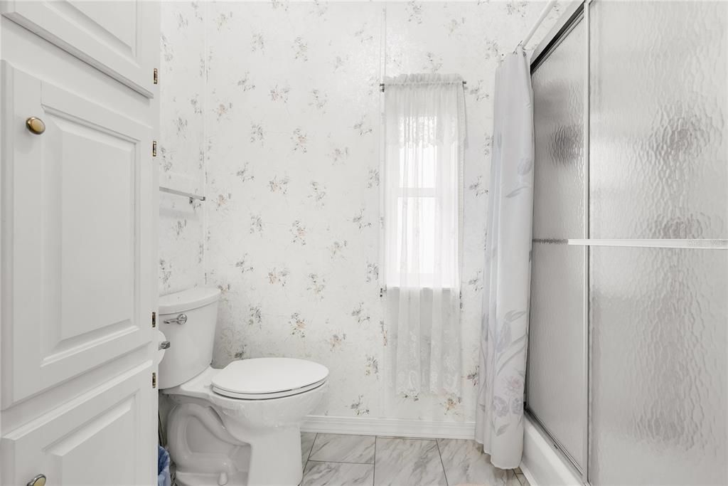 En Venta: $168,900 (2 camas, 2 baños, 1296 Pies cuadrados)