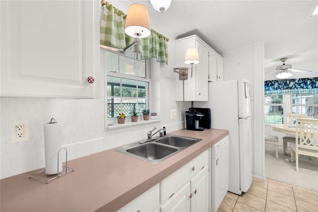 En Venta: $168,900 (2 camas, 2 baños, 1296 Pies cuadrados)