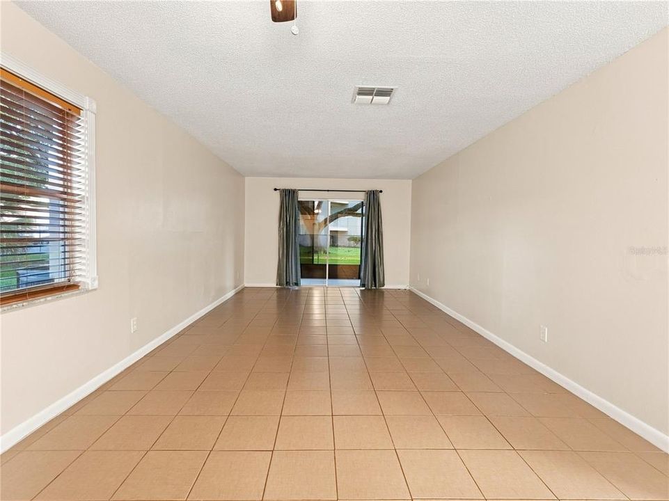 For Rent: $1,895 (2 beds, 2 baths, 915 Square Feet)
