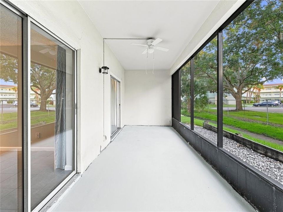 For Rent: $1,895 (2 beds, 2 baths, 915 Square Feet)