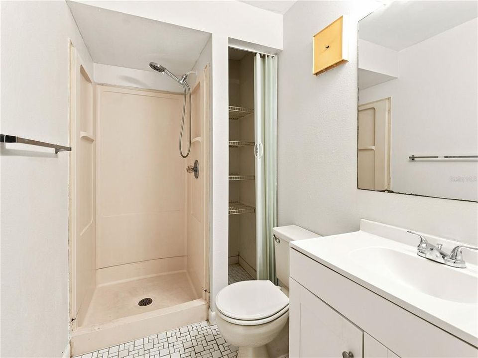 For Rent: $1,895 (2 beds, 2 baths, 915 Square Feet)