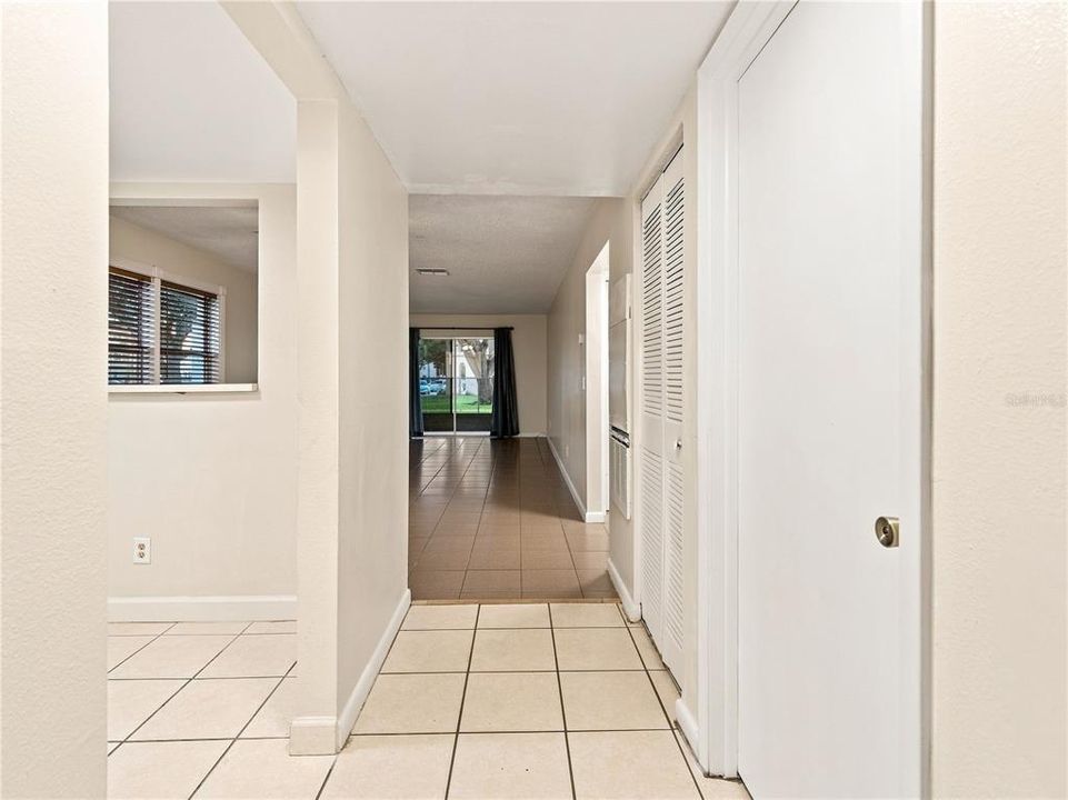 For Rent: $1,895 (2 beds, 2 baths, 915 Square Feet)