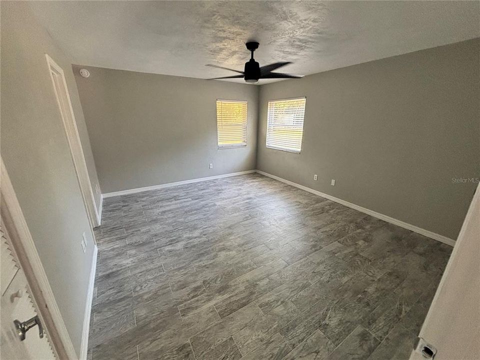 For Rent: $1,975 (3 beds, 2 baths, 1460 Square Feet)