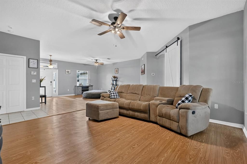 For Sale: $515,000 (3 beds, 2 baths, 2356 Square Feet)