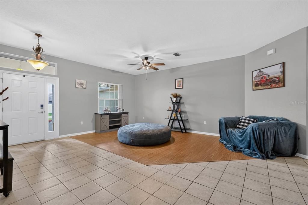 For Sale: $515,000 (3 beds, 2 baths, 2356 Square Feet)