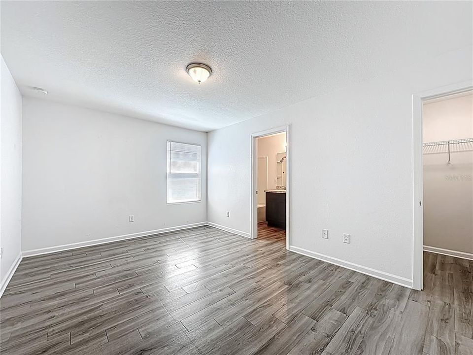 For Sale: $229,900 (3 beds, 2 baths, 1196 Square Feet)